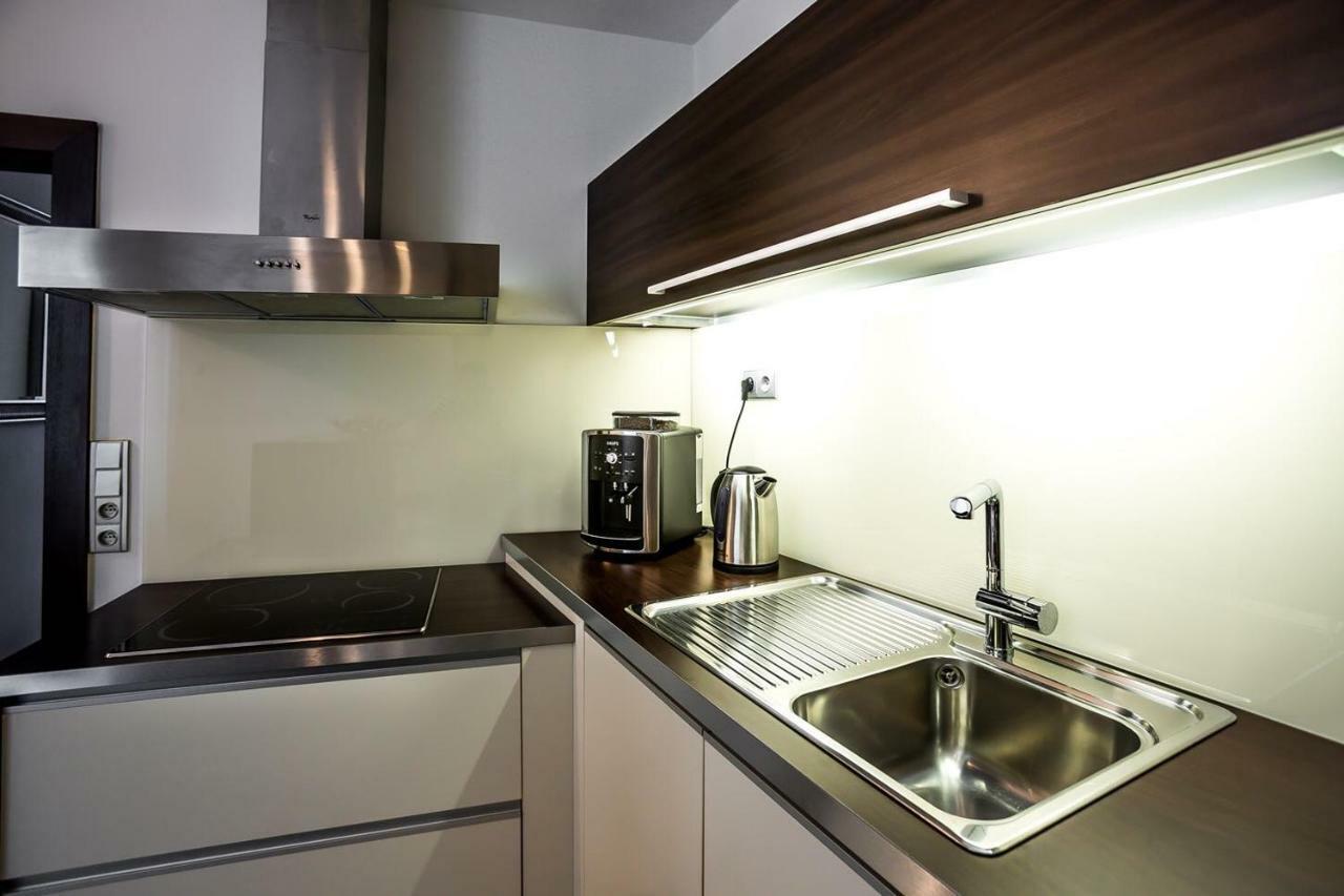 Above The Historical Roofs Apartment Bratislava Ngoại thất bức ảnh